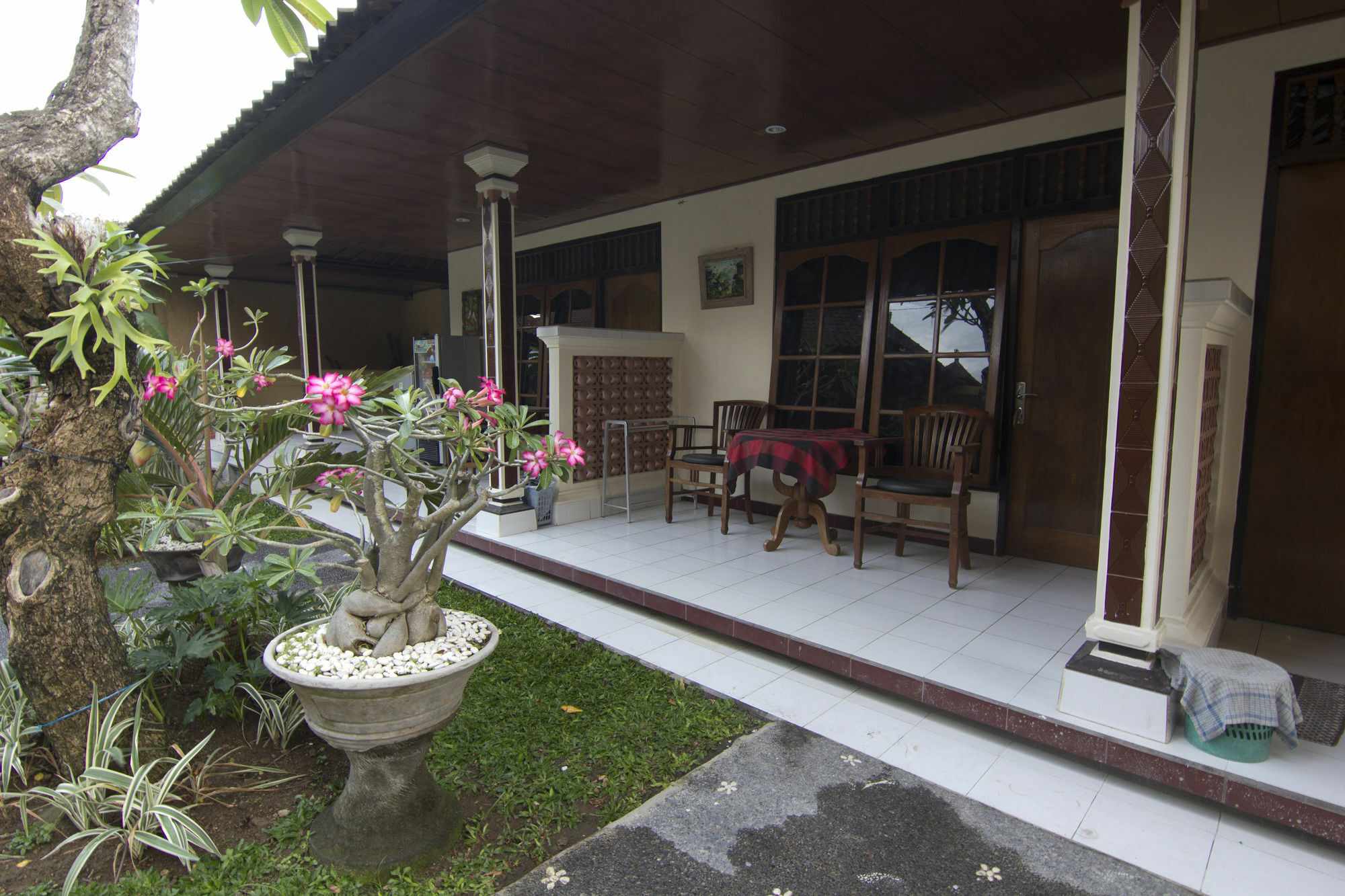 Donna Homestay Sanur Εξωτερικό φωτογραφία
